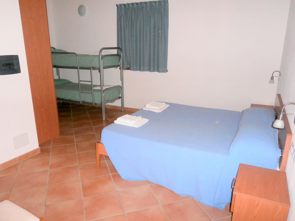 Ai Vecchi Molini Bed & Breakfast กาสเตลโล เตซิโน ห้อง รูปภาพ
