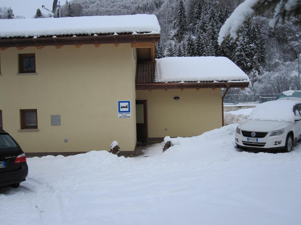 Ai Vecchi Molini Bed & Breakfast กาสเตลโล เตซิโน ภายนอก รูปภาพ