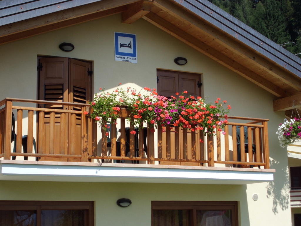 Ai Vecchi Molini Bed & Breakfast กาสเตลโล เตซิโน ภายนอก รูปภาพ
