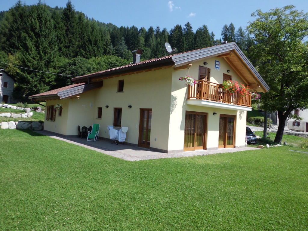 Ai Vecchi Molini Bed & Breakfast กาสเตลโล เตซิโน ภายนอก รูปภาพ